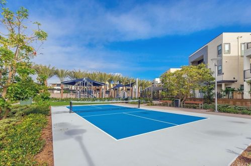 53 Waldorf, Irvine CA  92612-1066 exterior