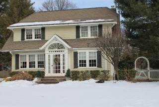 55 Sherwood Rd, Ridgewood, NJ 07450-1319
