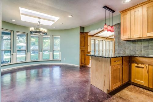 6248 Dilbeck Ln, Dallas TX  75240-5350 exterior