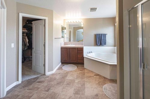 1894 Vintage Cir, Valley Home CA  95361-8678 exterior