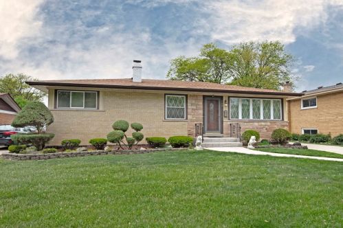 752 Dennis Dr, Bensenville, IL 60106-3217