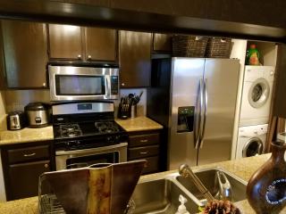 2089 Lakeridge Cir, Chula Vista CA  91913-2375 exterior