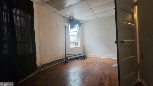 209 Rosemont Ave, Trenton NJ  08618-4425 exterior