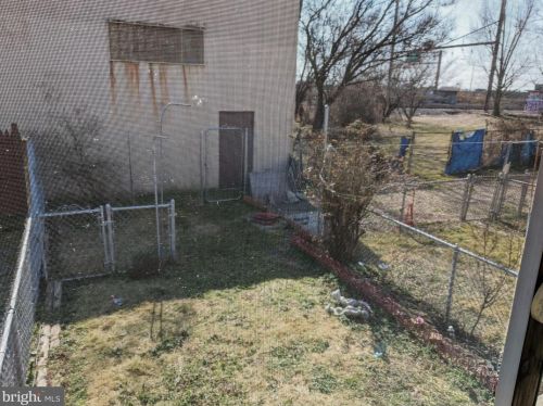 6043 Keystone St, Philadelphia PA 19135-2814 exterior