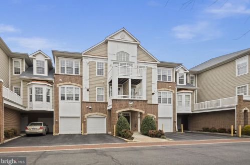 7871 Rolling Woods Ct, Springfield VA  22152-3615 exterior
