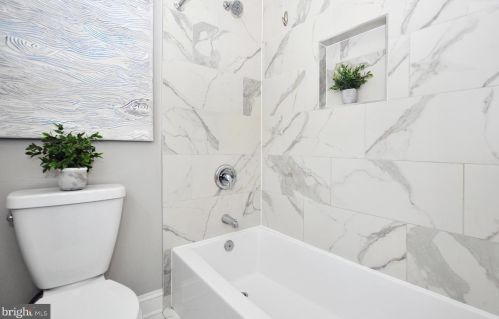 1002 Robin Rd, Silver Spring MD 20901-1872 exterior