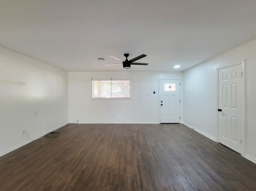 320 Sands St, Angleton TX  77515-5229 exterior