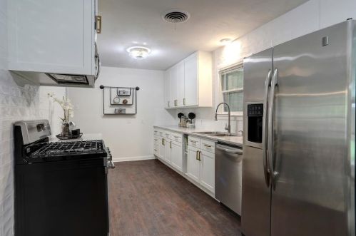 4616 Selkirk Dr, Fort Worth TX  76109-5042 exterior