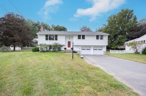 105 Windsorville Rd, Wapping, CT 06074-1239