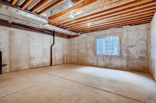 13857 Chenango Dr, Aurora CO 80015-3904 exterior