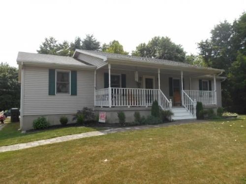 205 Pine St, Ashmore, IL 61912-9557