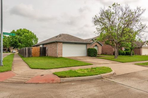 3620 Clearbrook Dr, Fort Worth TX  76123-2318 exterior