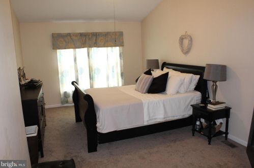 13019 Gorham Way, Woodbridge VA  22192-2949 exterior