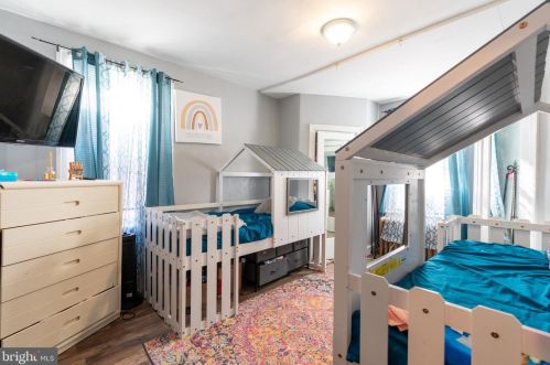 5744 12 St, Philadelphia PA 19122-4003 exterior