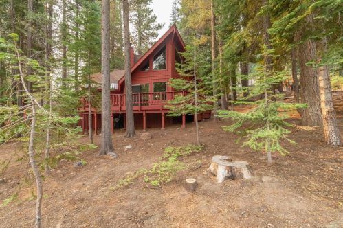16281 Northwoods Blvd, Truckee, CA 96161-6536