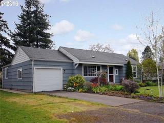 585 Davis St, Eugene, OR 97402-2327