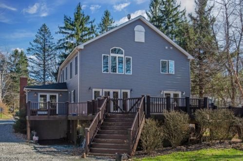 60 Woodland Rd, Dover NJ  07869-4136 exterior