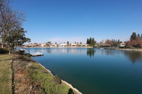 3160 Shelter Cove Ln, Elk Grove, CA 95758-4654