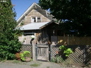 46221 Fish Lake Rd, Halfway OR  97834-8057 exterior