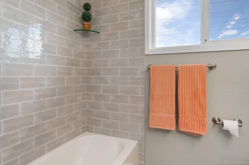 10101 9 Dr, Aurora CO 80215-5766 exterior