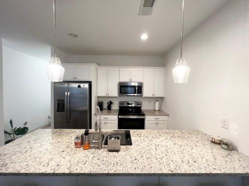 3150 Meadowstone Ln, Atlanta, GA 30331-2939
