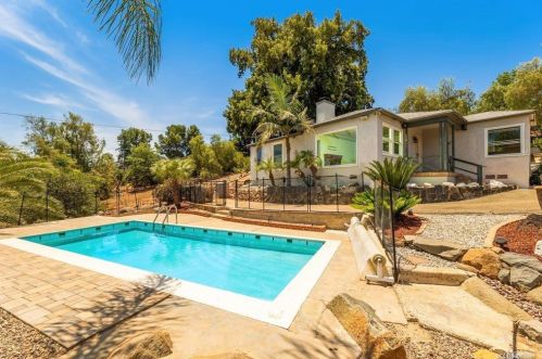 1245 Park Hill Ln, Escondido, CA 92025-5231