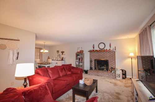 308 Tanglewood Ct, Warner Robins, GA 31093-2169