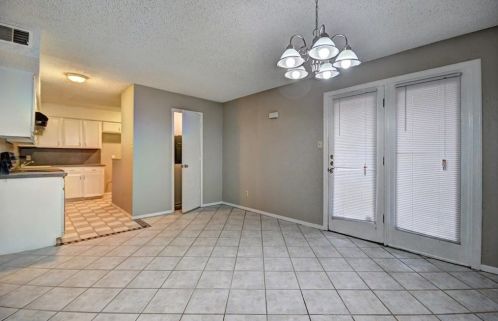 707 Shady Grove Rd, Irving TX  75060-6024 exterior