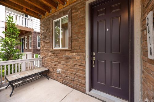 2418 Troy Ct, Aurora CO 80011-6641 exterior