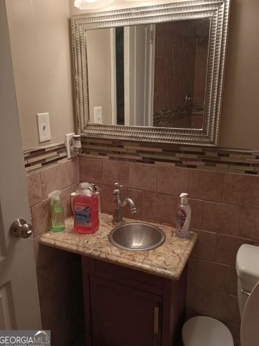 4520 Clement Dr, Atlanta GA  30331-4518 exterior