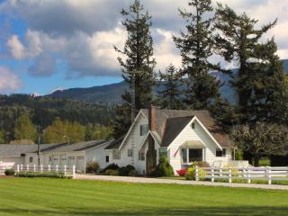 8604 Garrison Rd, Everson, WA 98247-9229