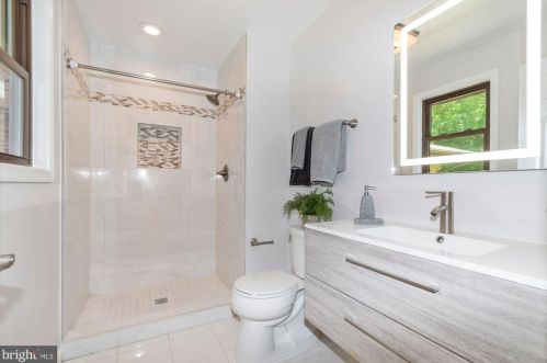 15406 Peach Orchard Rd, Silver Spring MD 20905-4341 exterior