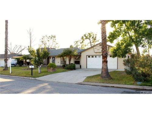940 Pine Ave, Rialto, CA 92376-4553
