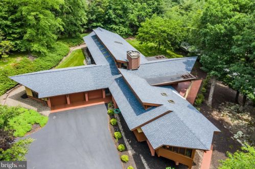 4729 Great Oak Ln, Harrisburg, PA 17110-3247