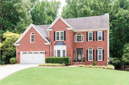 4604 Kiplin Lake Ct, Buford, GA 30518-7200