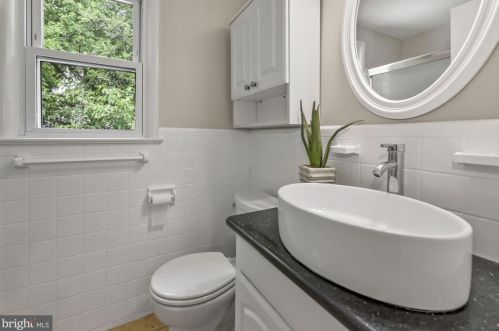 3919 Isbell St, Silver Spring MD 20906-4220 exterior