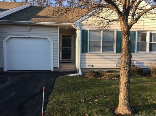 774 Kettle Path, Southington, CT 06489-3405