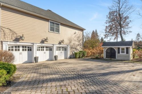12 Quail Run, Dover NJ  07869-2827 exterior