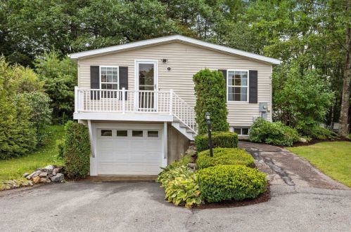 27 Magnolia Ln, Belmont, NH 03220-4429