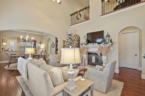 4292 Haskell Dr, Carrollton TX  75010-4280 exterior