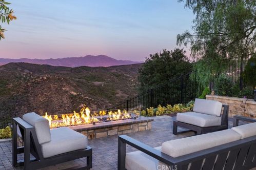 74 Golden Eagle, Irvine CA  92603-0309 exterior