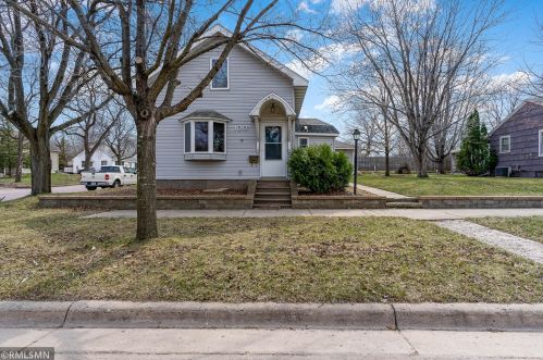 100 Locust St, Saint Peter, MN 56082-2116
