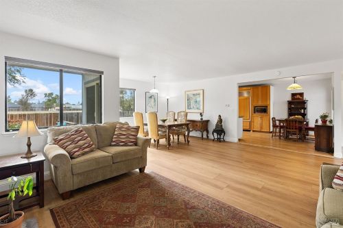 560 March Ave, Healdsburg, CA 95448-3356