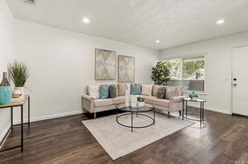 2536 Coventry Cir, Fullerton, CA 92833-1283