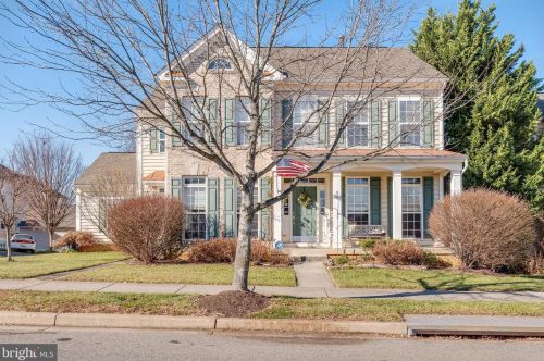 94 Braddock St, Charles Town, WV 25414-5088