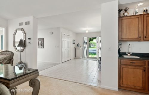 186 Glamis Ln, Palatine, IL 60067-8017