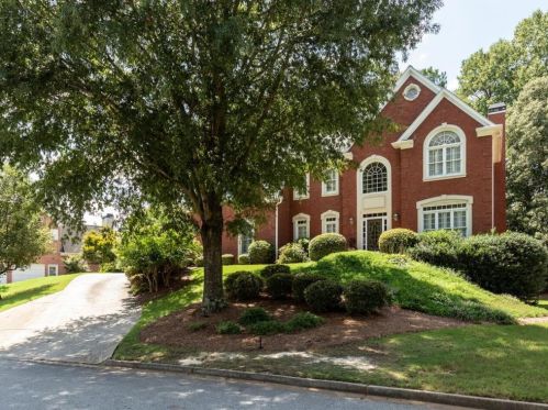 1053 Cromwell Pt, Lithonia, GA 30078-7363
