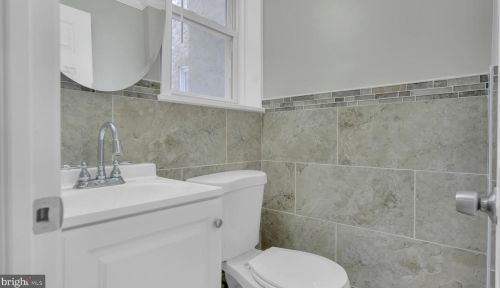 1717 4 St, Philadelphia PA 19148-1801 exterior