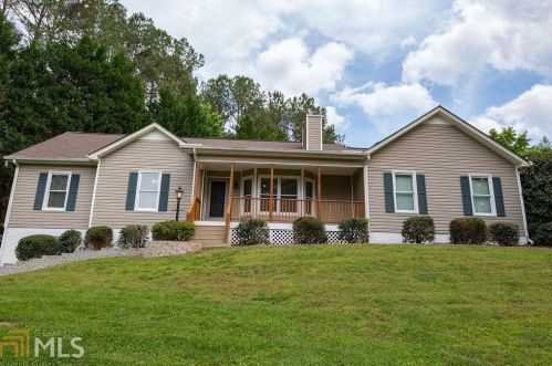 18 Thorntons Gap, Newnan, GA 30265-2171