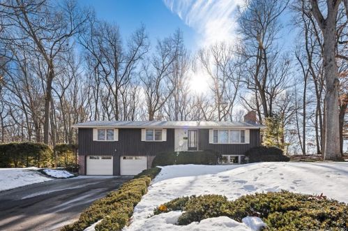 132 Orchard Hill Dr, Wapping, CT 06074-3023
